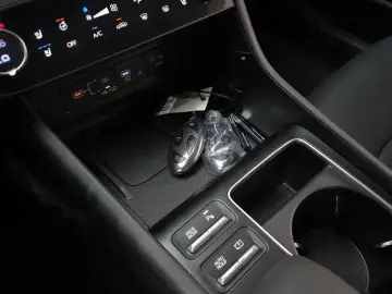 2025 Hyundai Sonata с пробегом 9 775 км
