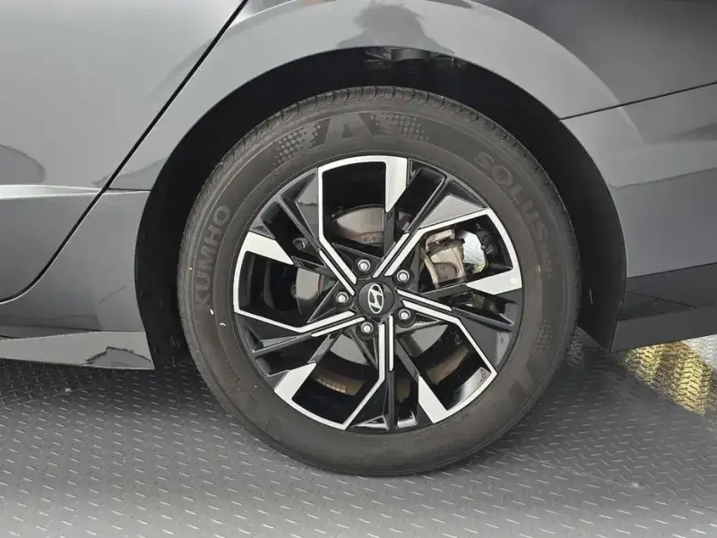 2025 Hyundai Sonata с пробегом 9 775 км