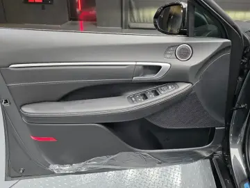 2025 Hyundai Sonata с пробегом 9 775 км