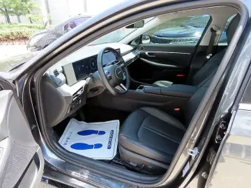 2025 Hyundai Sonata с пробегом 15 077 км