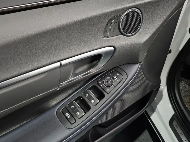 2023 Hyundai Sonata с пробегом 33 127 км
