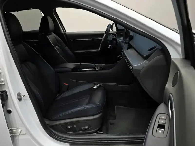 2023 Hyundai Sonata с пробегом 43 454 км