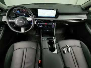2025 Hyundai Sonata с пробегом 9 402 км