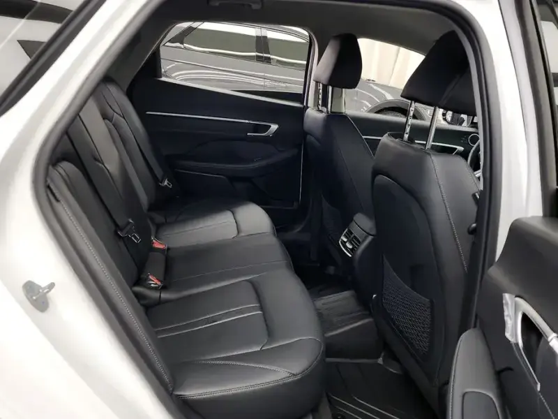 2025 Hyundai Sonata с пробегом 9 402 км