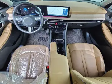 2023 Hyundai Sonata с пробегом 18 428 км