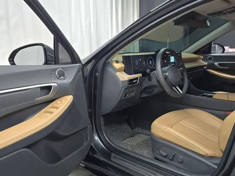 2025 Hyundai Sonata с пробегом 23 625 км