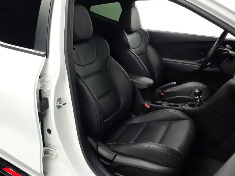 2022 Hyundai Veloster с пробегом 49 726 км