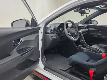 2021 Hyundai Veloster с пробегом 77 182 км