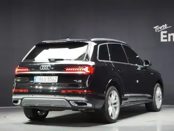 2023 Audi Q7 с пробегом 94 113 км