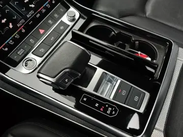 2021 Audi Q7 с пробегом 75 557 км