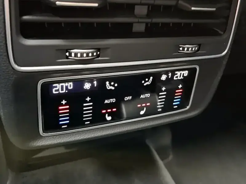 2021 Audi Q7 с пробегом 75 557 км