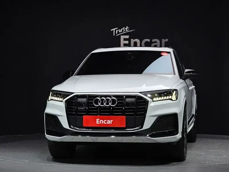 2023 Audi Q7 с пробегом 50 952 км