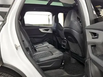 2023 Audi Q7 с пробегом 50 952 км