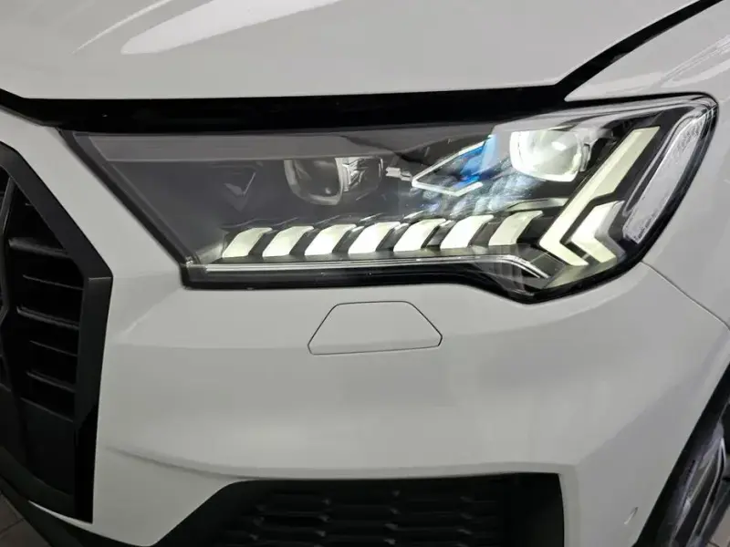 2023 Audi Q7 с пробегом 50 952 км