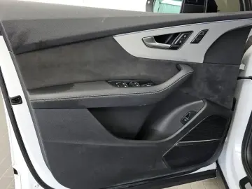 2023 Audi Q7 с пробегом 50 952 км