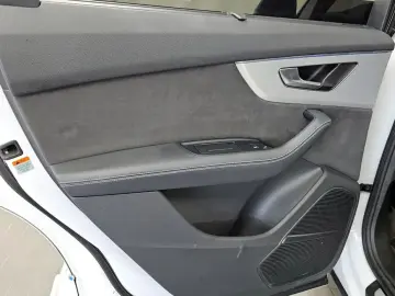 2023 Audi Q7 с пробегом 50 952 км