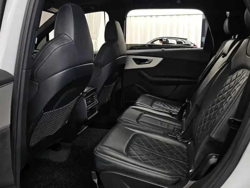 2023 Audi Q7 с пробегом 50 952 км
