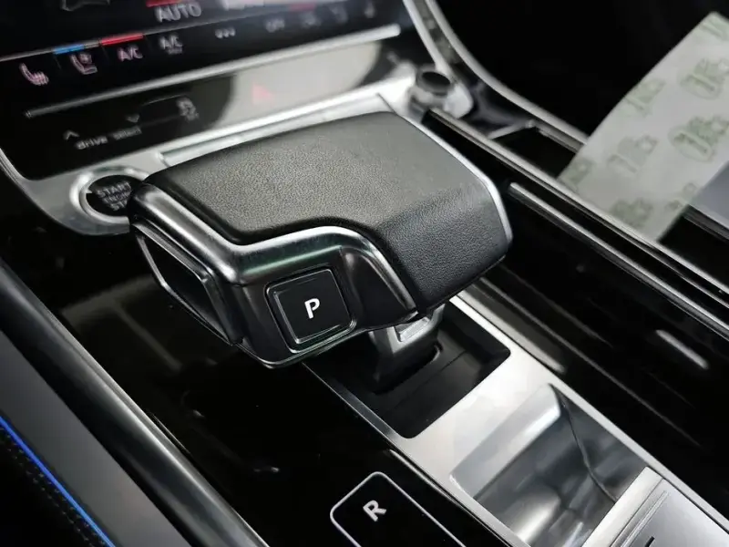 2023 Audi Q7 с пробегом 50 952 км