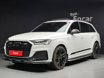 2023 Audi Q7 с пробегом 27 072 км