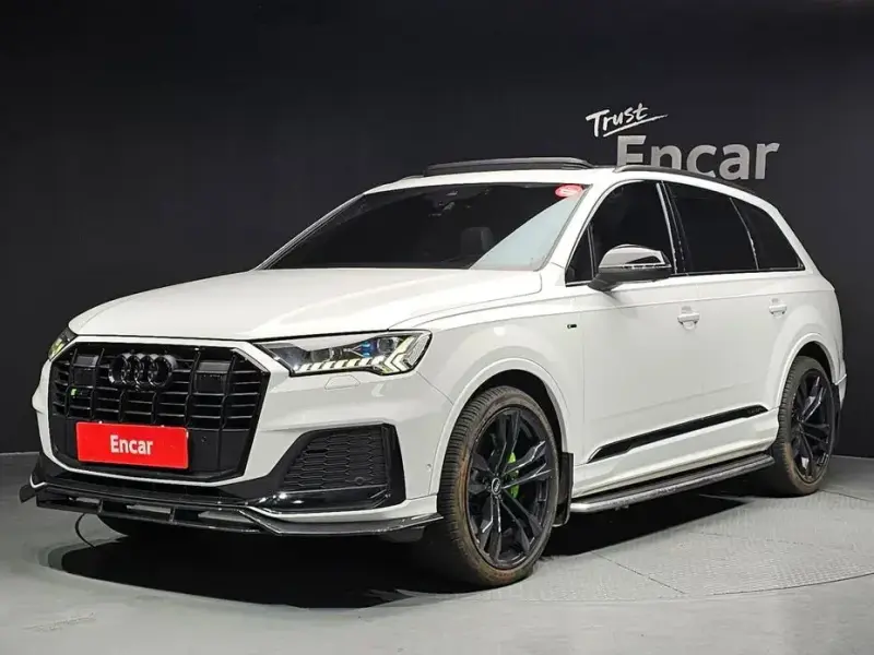 2023 Audi Q7 с пробегом 27 072 км