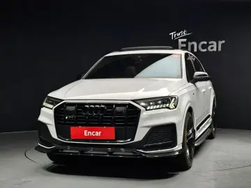 2023 Audi Q7 с пробегом 27 072 км