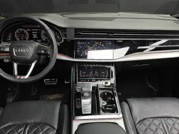 2023 Audi Q7 с пробегом 27 072 км