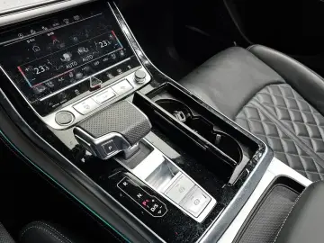 2023 Audi Q7 с пробегом 27 072 км