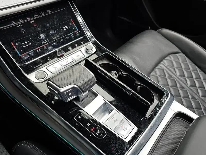 2023 Audi Q7 с пробегом 27 072 км