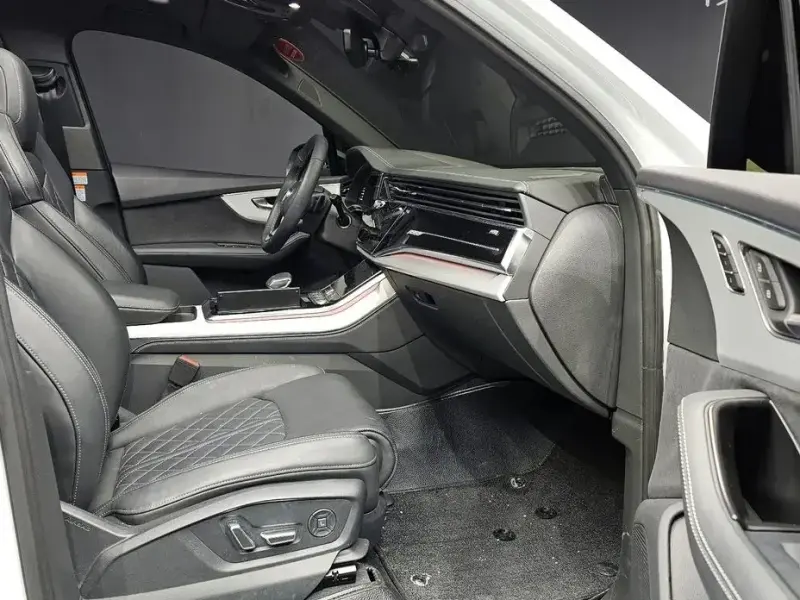 2023 Audi Q7 с пробегом 27 072 км