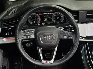 2023 Audi Q7 с пробегом 27 072 км