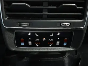 2023 Audi Q7 с пробегом 27 072 км