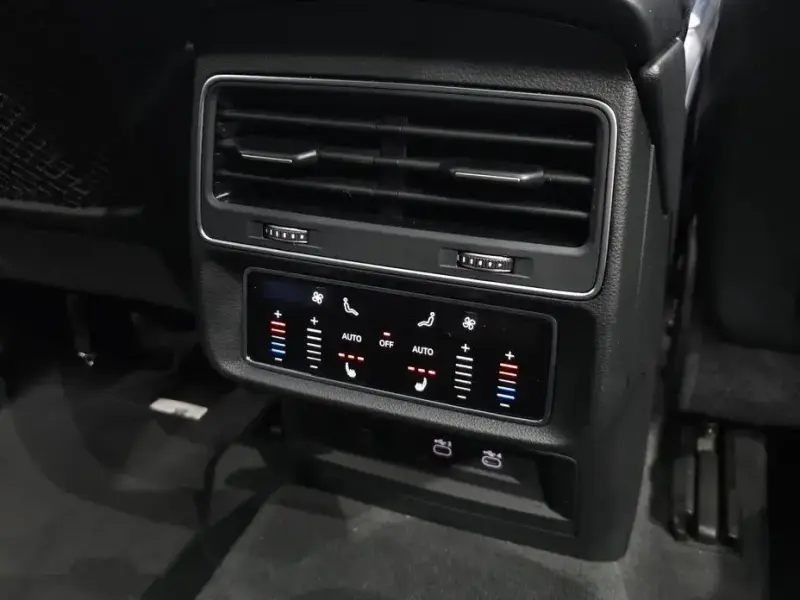 2021 Audi Q7 с пробегом 29 471 км