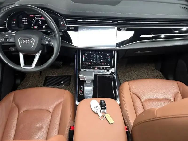 2023 Audi Q7 с пробегом 26 384 км