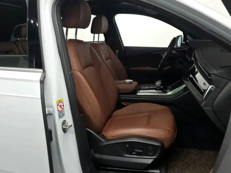 2023 Audi Q7 с пробегом 26 384 км