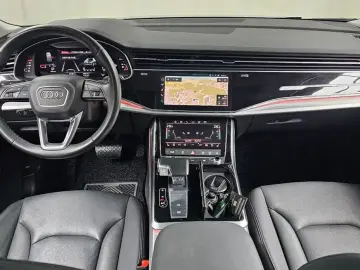 2022 Audi Q7 с пробегом 77 281 км