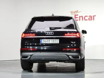 2023 Audi Q7 с пробегом 66 056 км