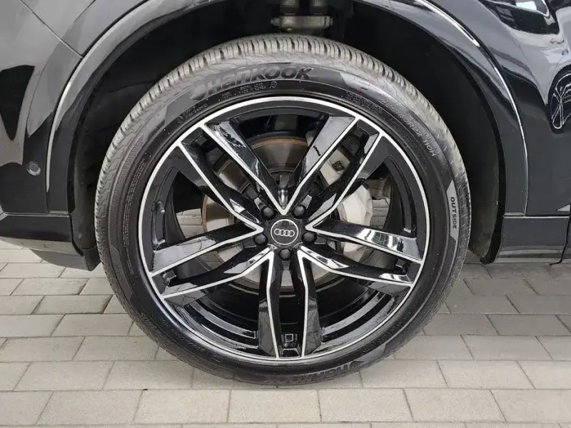 2023 Audi Q7 с пробегом 66 056 км