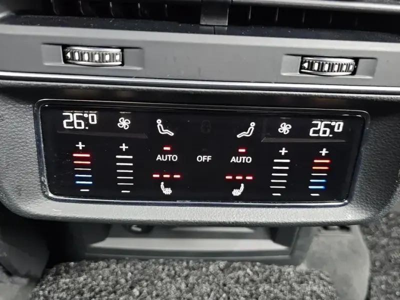 2022 Audi Q7 с пробегом 77 281 км