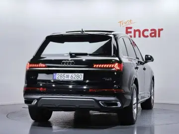 2022 Audi Q7 с пробегом 40 858 км