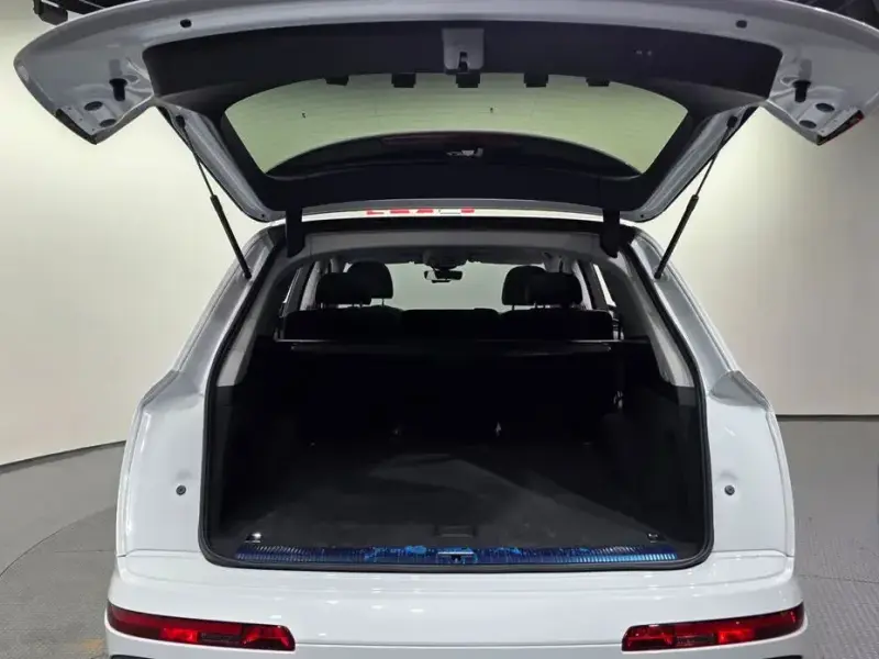 2022 Audi Q7 с пробегом 50 891 км