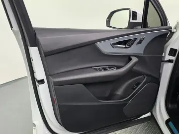 2022 Audi Q7 с пробегом 50 891 км