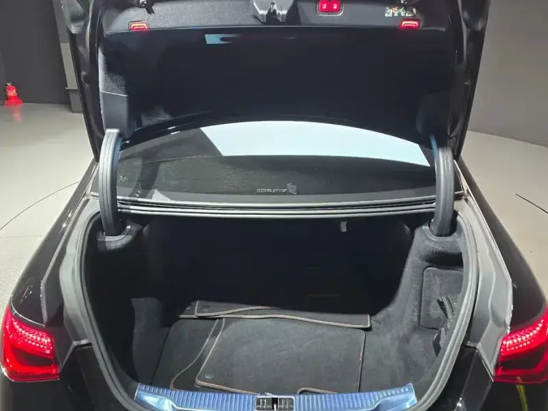 2023 Mercedes-Benz S-Класс с пробегом 58 517 км