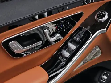 2022 Mercedes-Benz S-Класс с пробегом 56 258 км