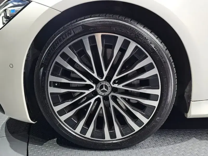2023 Mercedes-Benz S-Класс с пробегом 28 461 км
