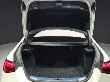 2023 Mercedes-Benz S-Класс с пробегом 28 461 км