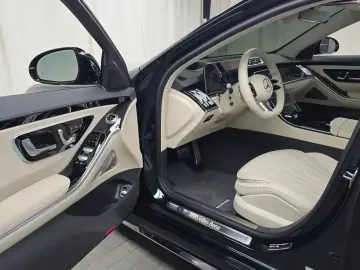2022 Mercedes-Benz S-Класс с пробегом 35 298 км