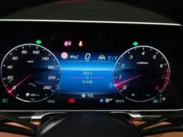 2022 Mercedes-Benz S-Класс с пробегом 67 598 км