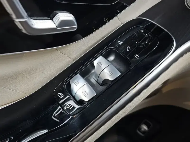 2023 Mercedes-Benz S-Класс с пробегом 60 736 км