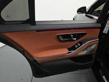 2023 Mercedes-Benz S-Класс с пробегом 18 219 км