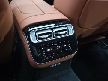 2023 Mercedes-Benz S-Класс с пробегом 18 219 км